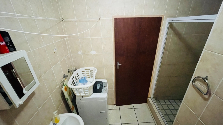 1 Bedroom Property for Sale in Dassie Rand North West